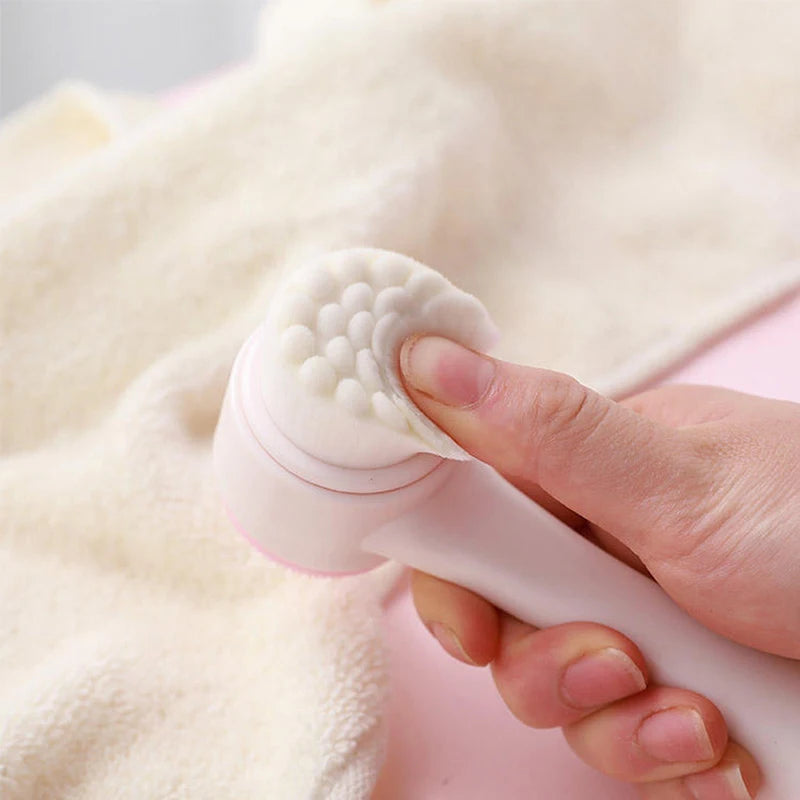 Face massage à picots de la brosse nettoyante visage